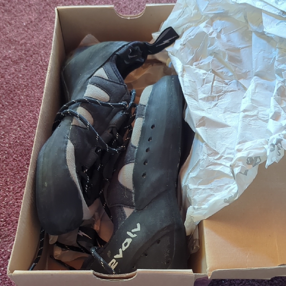 Black Women's Athletic Shoes